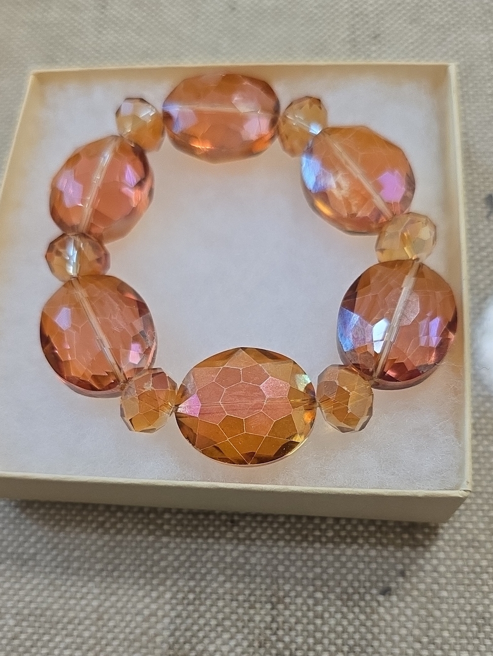Stunning Vintage Faceted Oval Aurora Crystal Stretch Bracelet - Pink Amber